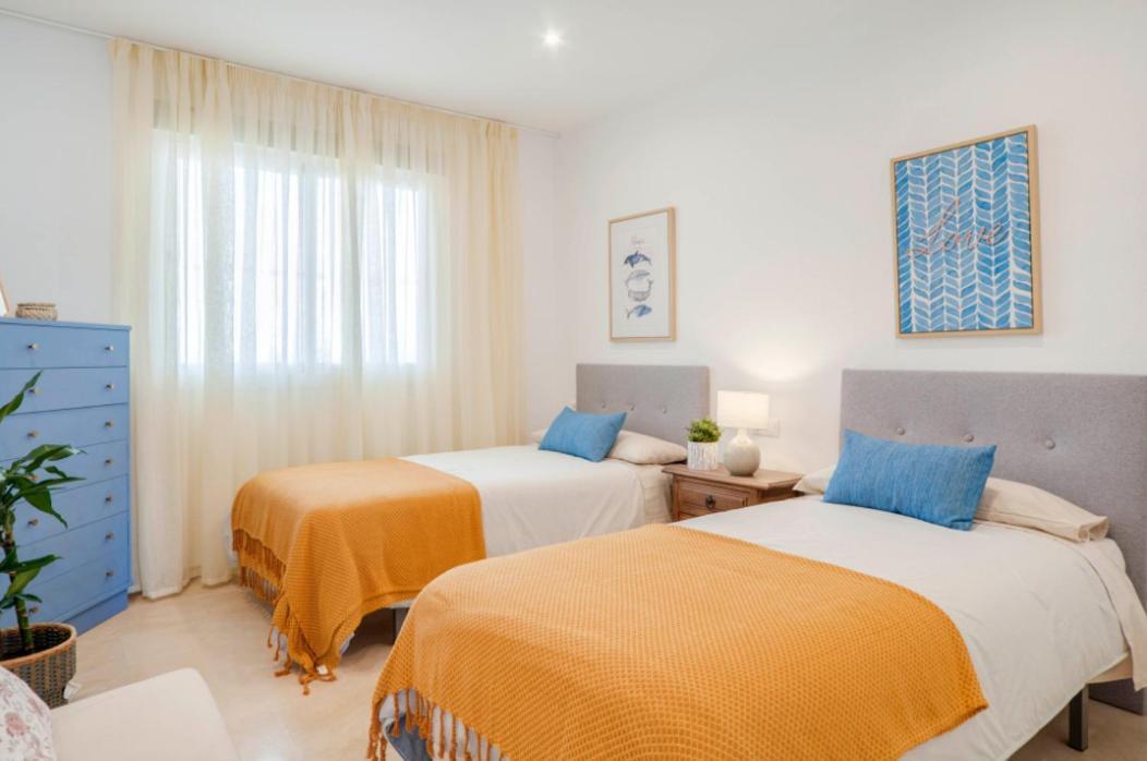 Family Aguamarina Front The Sea Free Parking Apartment Fuengirola Ngoại thất bức ảnh